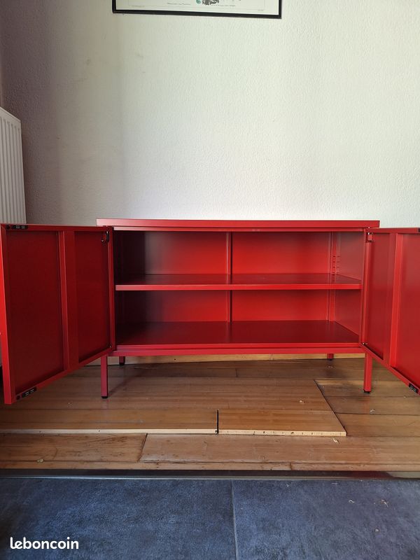 À vendre - Meuble bas rouge en métal (image 2)