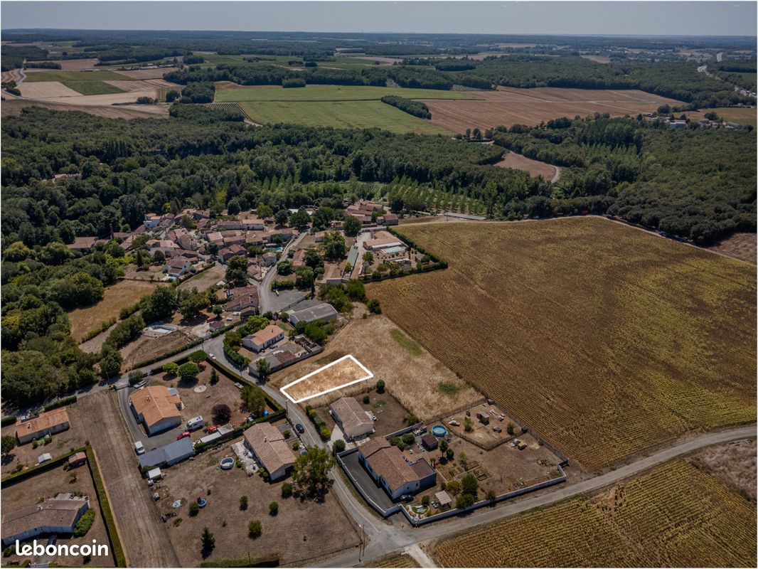 Terrain 811 m² · à Grandjean · 811 m² · 35 000 €