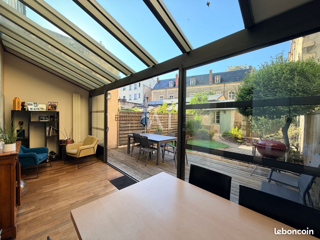 Maison 7 pièces 148 m² · à Bourges · 148 m² · 360 000 €