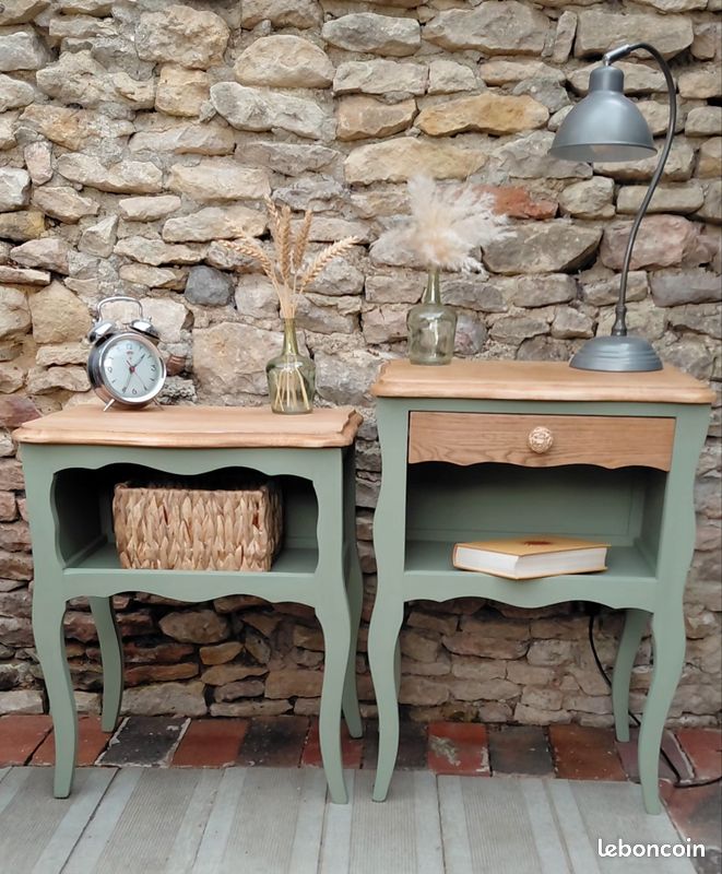Tables de chevet vintage restaurées (image 1)