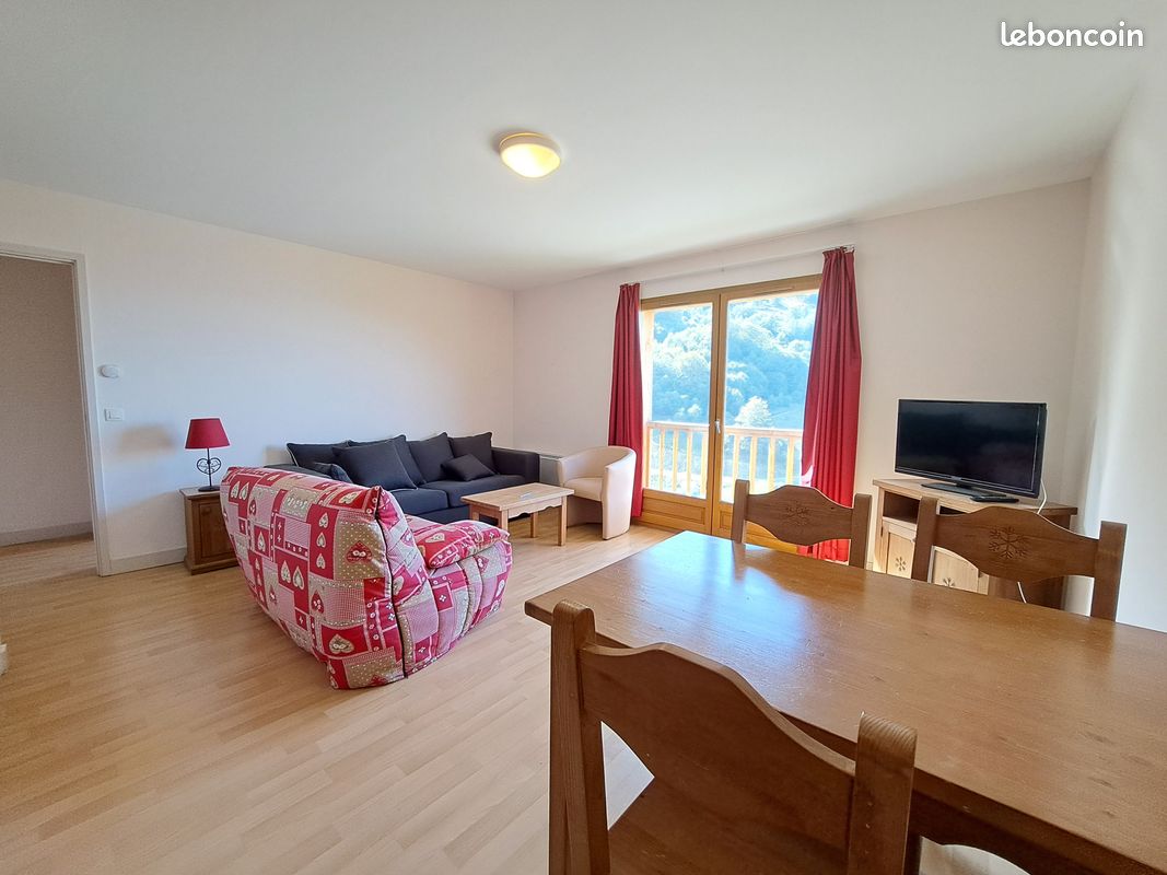 Appartement 2 pièces 52 m² · à Ustou · 52 m² · 77 000 €