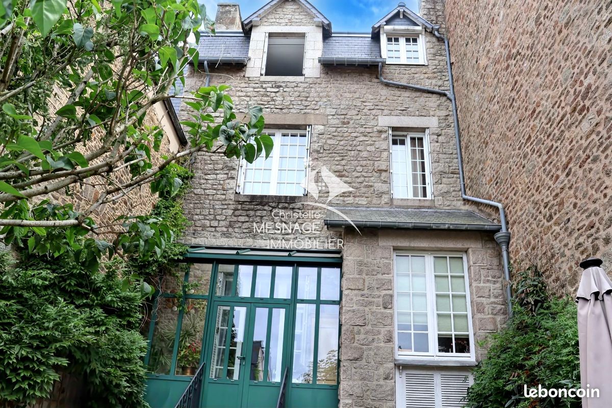 Maison 8 pièces 236 m² · à Dinan · 236 m² · 978 500 €