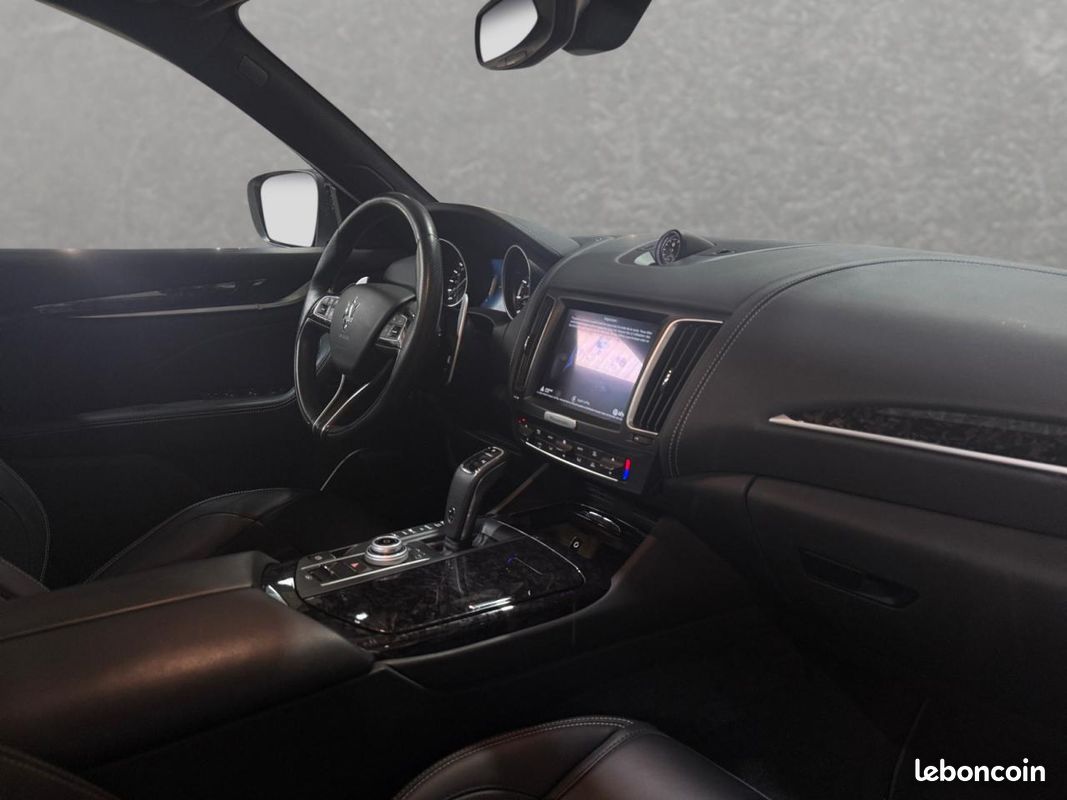 MASERATI LEVANTE 3.0i V6 S&S (Garantie 12 mois) (image 14)