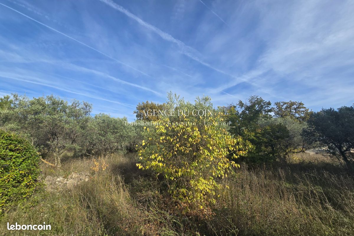 Terrain 650 m² · à Draguignan · 650 m² · 157 500 €
