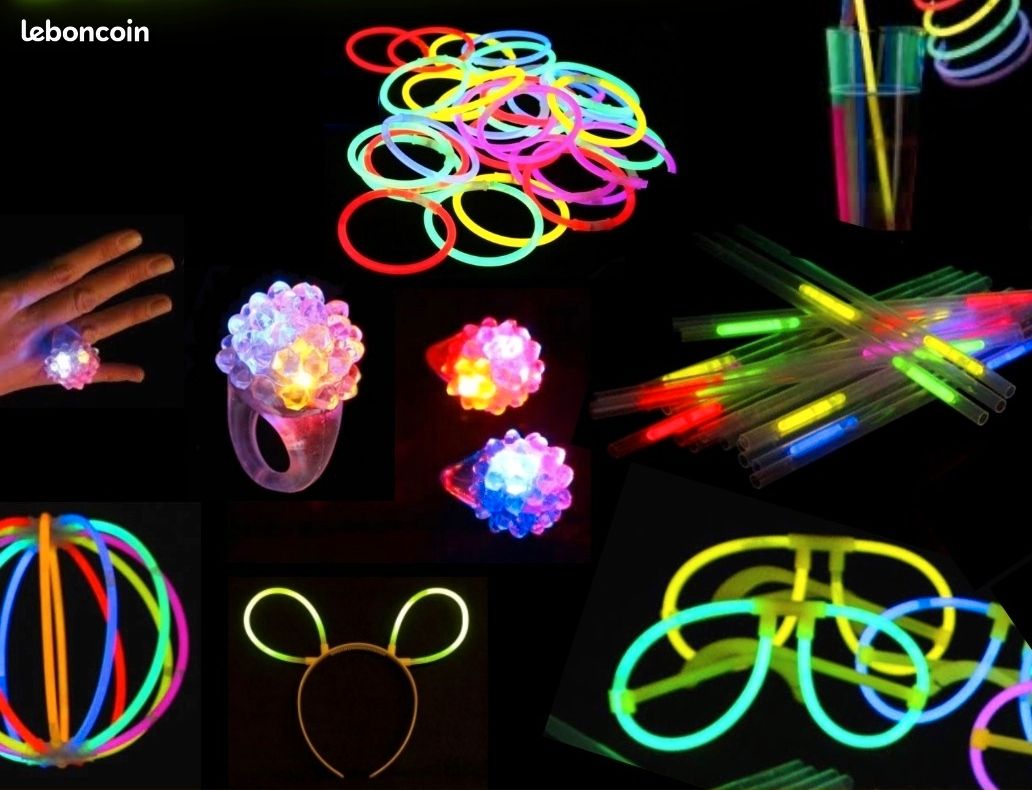 Lot de 6 Bracelets à Led Clignotants pour Fêtes, Jouets Lumineux pour Concerts et Soirées, Colorés et Amusants, Parfaits pour Événements et Célébrations Lot de 6 Bracelets à Led Clignotants pour Fêtes, Jouets Lumineux pour Concerts et Soirées, Colorés et Amusants, Parfaits pour Événements et Célébrations