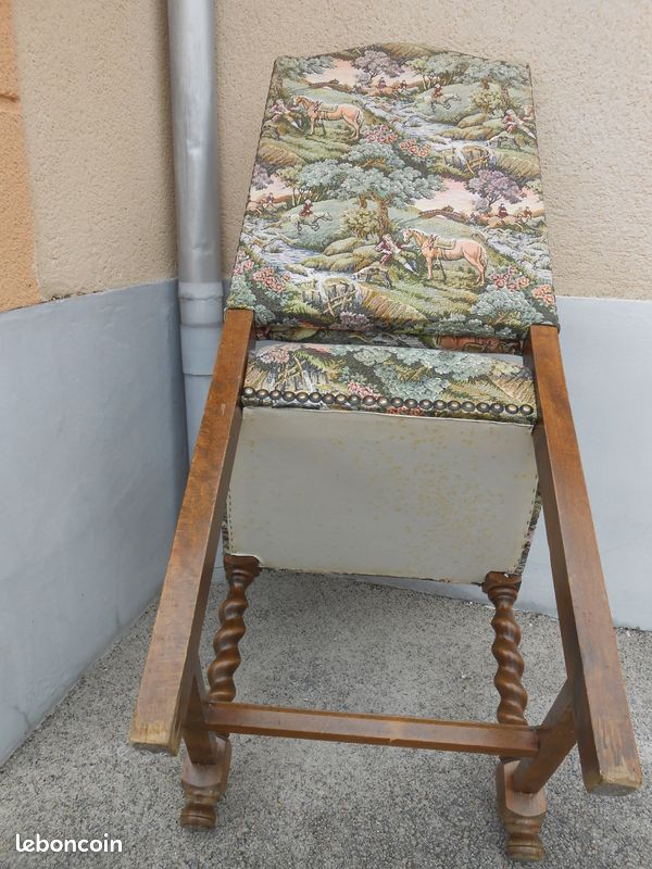 Chaises tapissières décor chasse à cour podo (image 3)