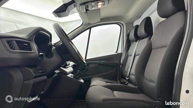 Renault Trafic Véhicule utilitaire ou Société L1H1 3T 2.0 Blue dCi 130ch Confort E6E (image 16)