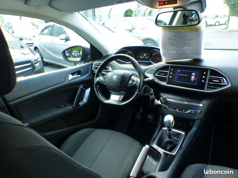 Peugeot 308 1.2 PURETECH 110CH E6.C S&S STYLE (image 14)