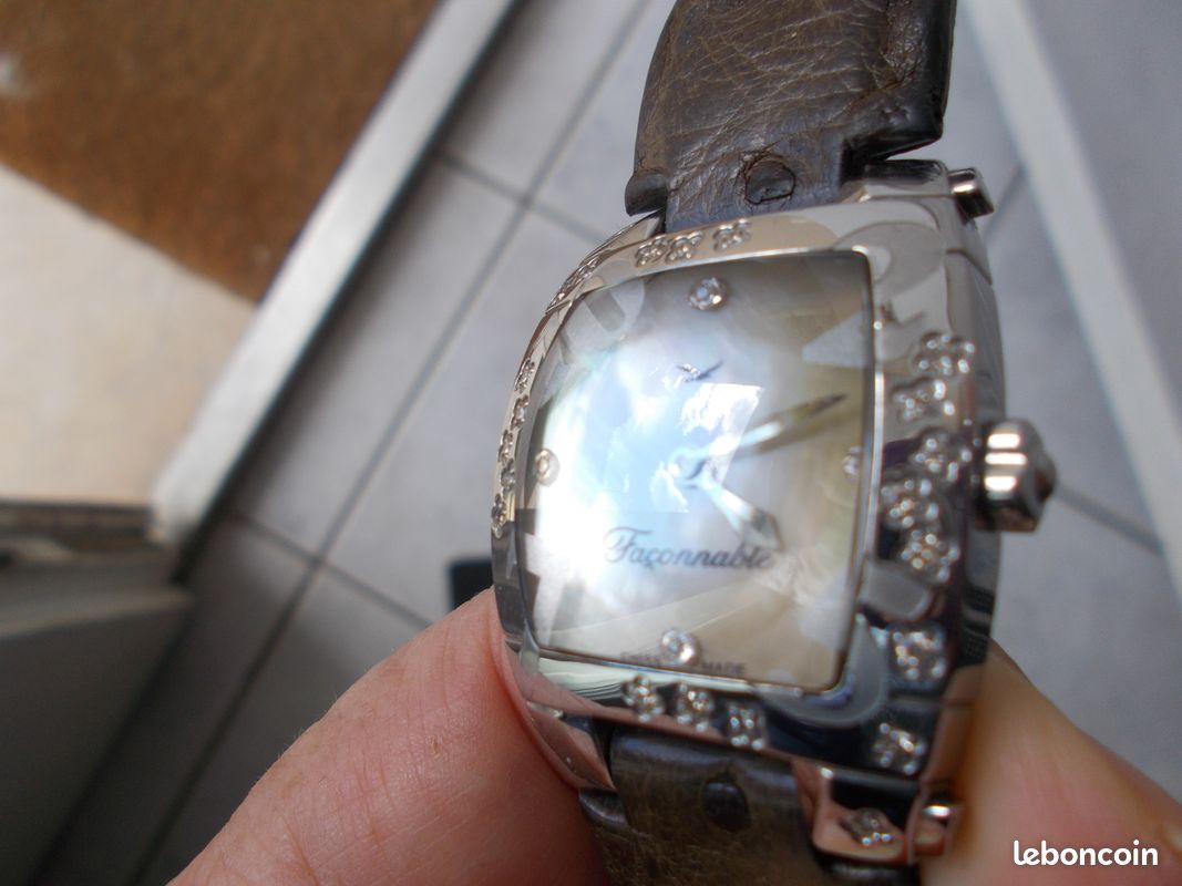 Montre femme Faconnable (image 5)