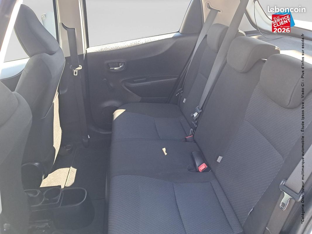 Toyota Yaris HSD 100h Dynamic 5p (image 11)