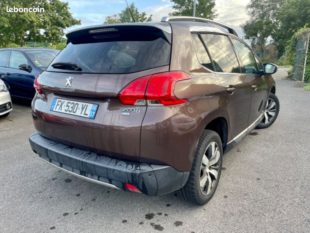 Peugeot 2008 1.6 e-HDI 115 ALLURE * GPS CUIR TOIT PANO (image 2)