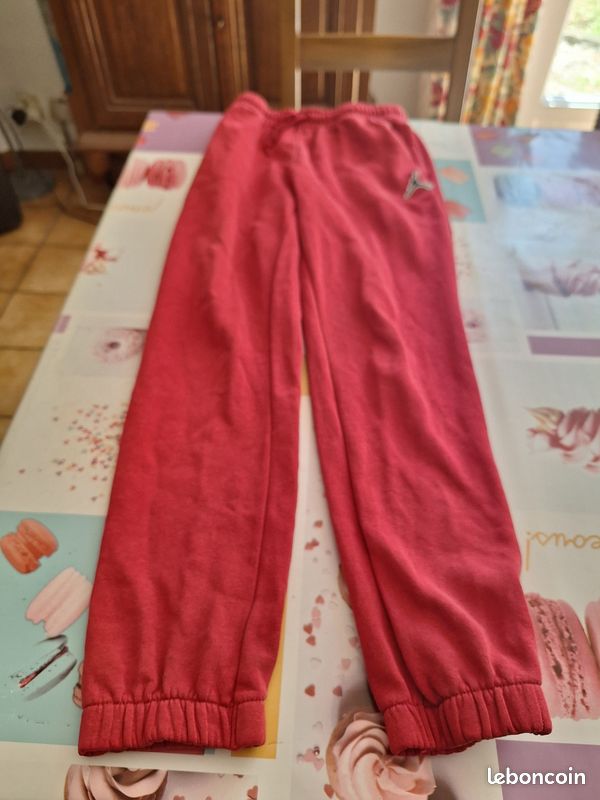 Pantalon jordan 12 13 ans (image 1)