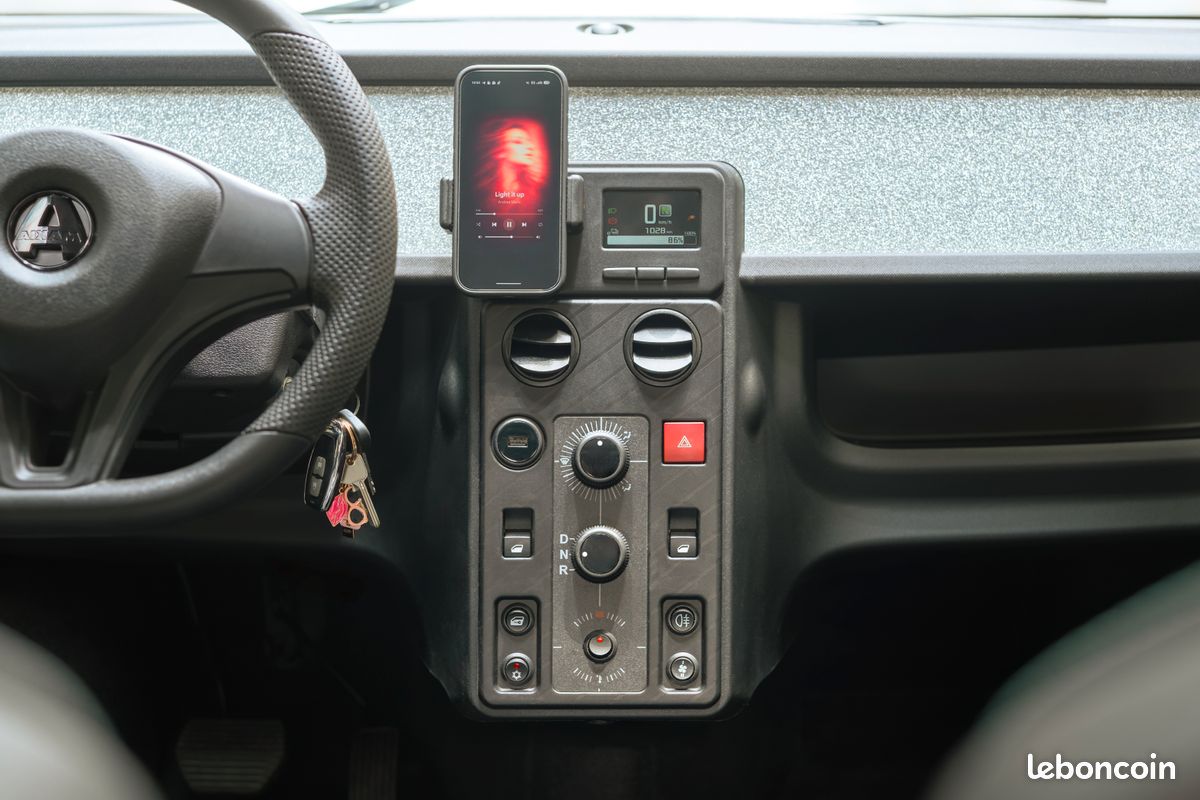 Voiture sans permis - AIXAM EASY (image 5)