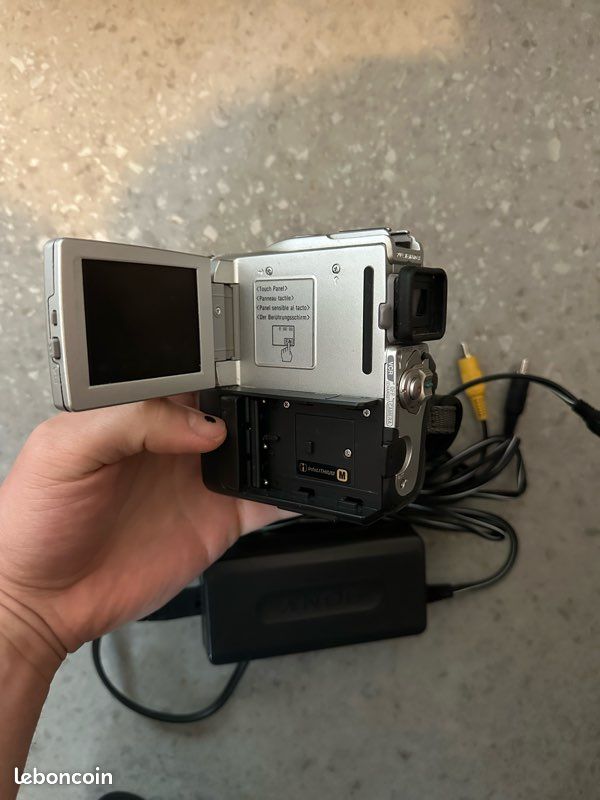 CAMESCOPE SONY DCR-PC101E Mini DV EUR 380,00 - FR