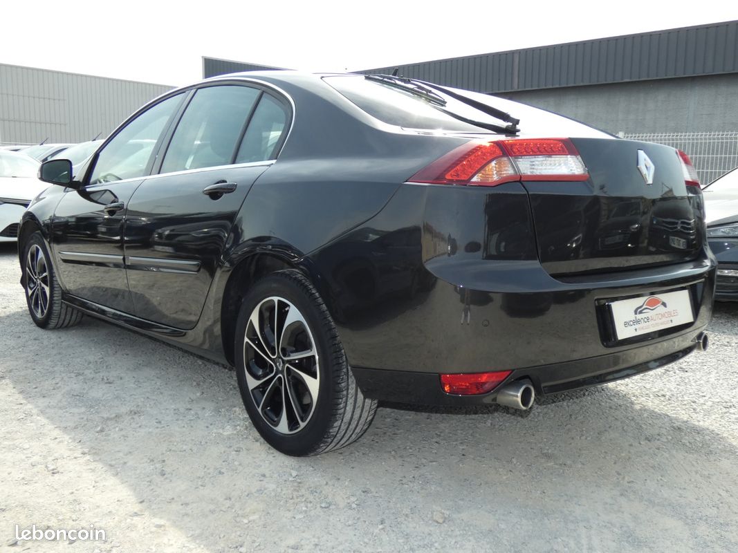 RENAULT LAGUNA 1.5 dCi 110 eco2 Bose Edition EDC (image 3)