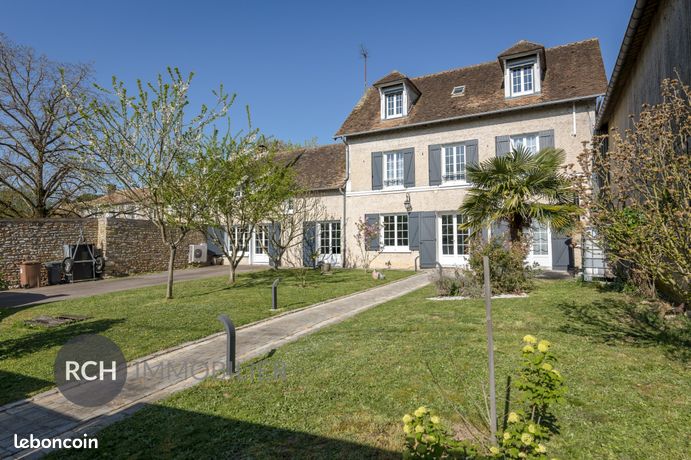 Maison 8 pièces 249 m²