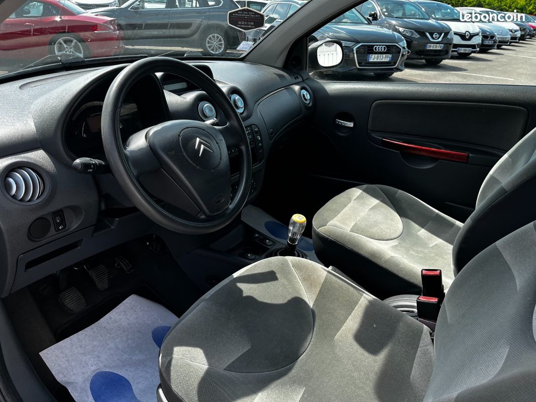 CITROEN C2 C2 1.1i 60CH Pack 04/2004 198000KMS VITRE ELECTRIQUE CLIM (image 9)