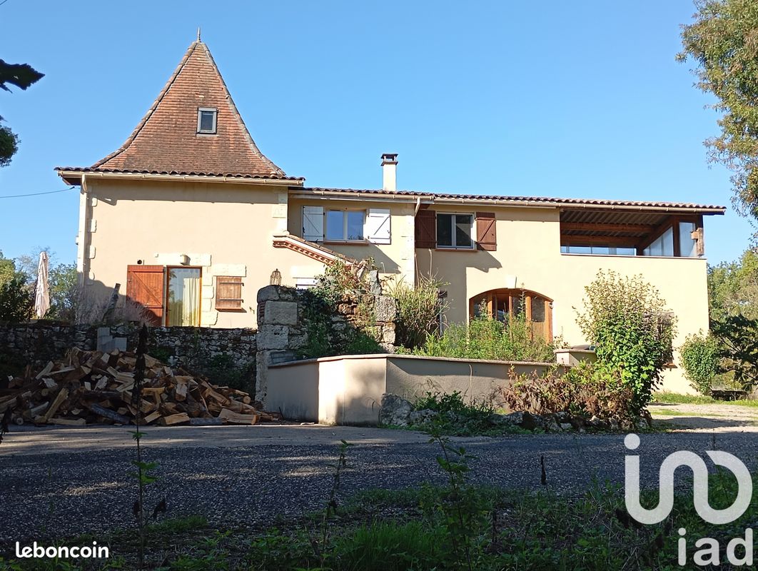 Maison 5 pièces 133 m² · à Sainte-Colombe-de-Villeneuve · 133 m² · 300 000 €