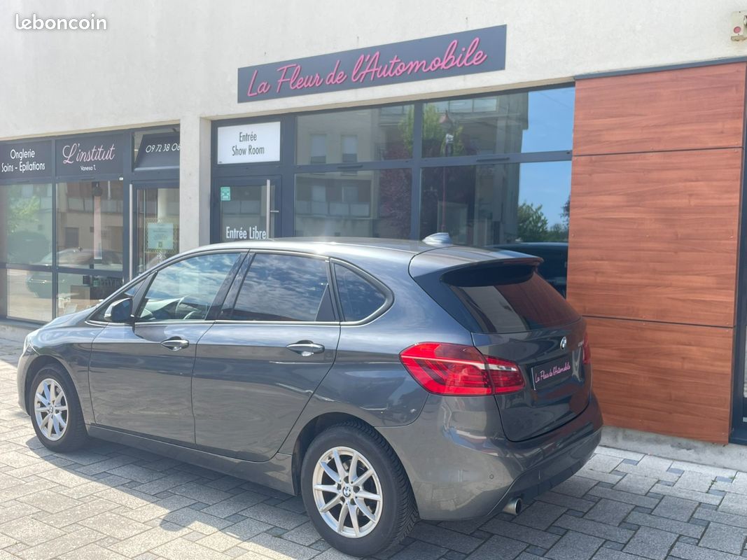 BMW SERIE 2 ACTIVE TOURER F45 218d 150 ch Lounge A - RADARS AV/AR - LIMITEUR DE VITESSE (image 7)