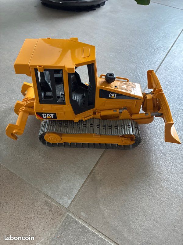 CHR : Bulldozer électrique « VIRVOLT » présenté… in France
