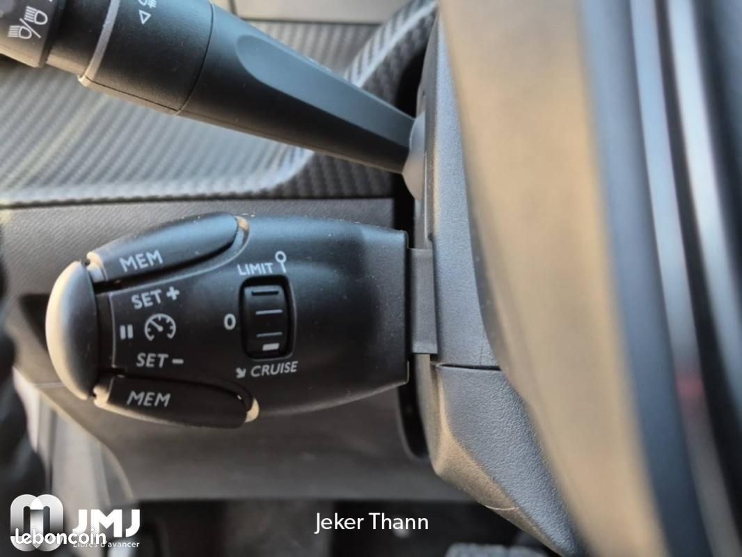 Peugeot 208 BUSINESS ELECTRIQUE 50 kWh 136ch Allure (image 12)