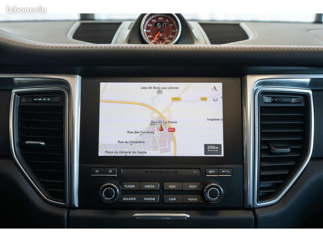 PORSCHE MACAN 3.6i V6 440 PDK Turbo Pack Performance (image 23)