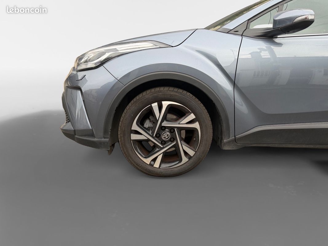TOYOTA C-HR HYBRIDE MY22 2.0L Collection (image 10)