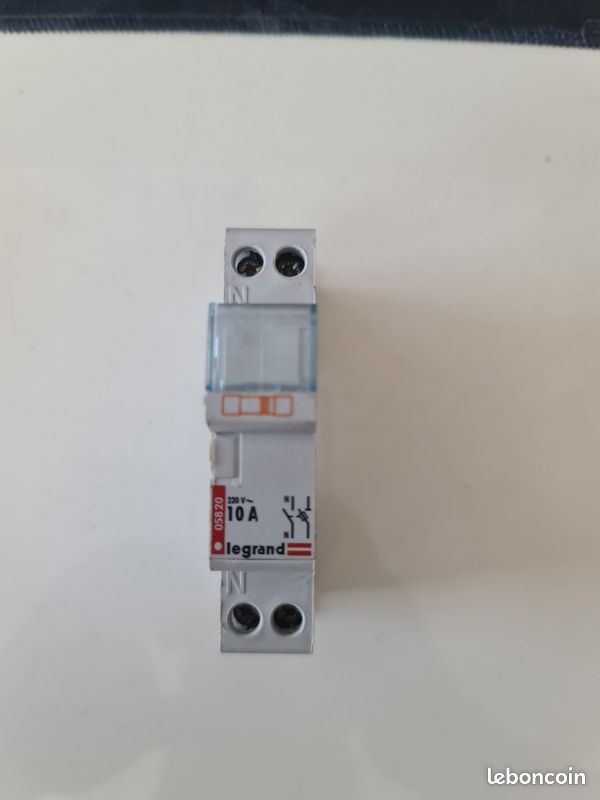 Porte-fusible Legrand 10A - Modèle 05820 - Occasion Mais Fonctionnel