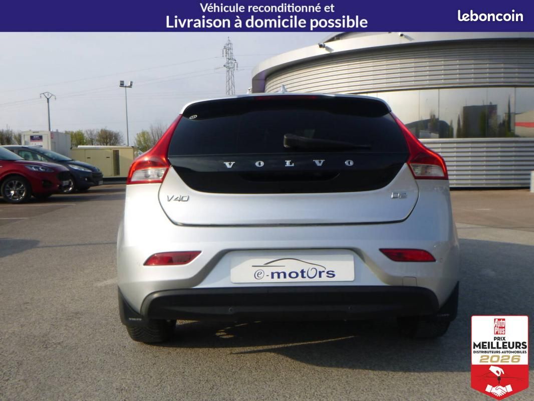 Volvo V40 D2 120 Geartronic 6 - Momentum (image 6)