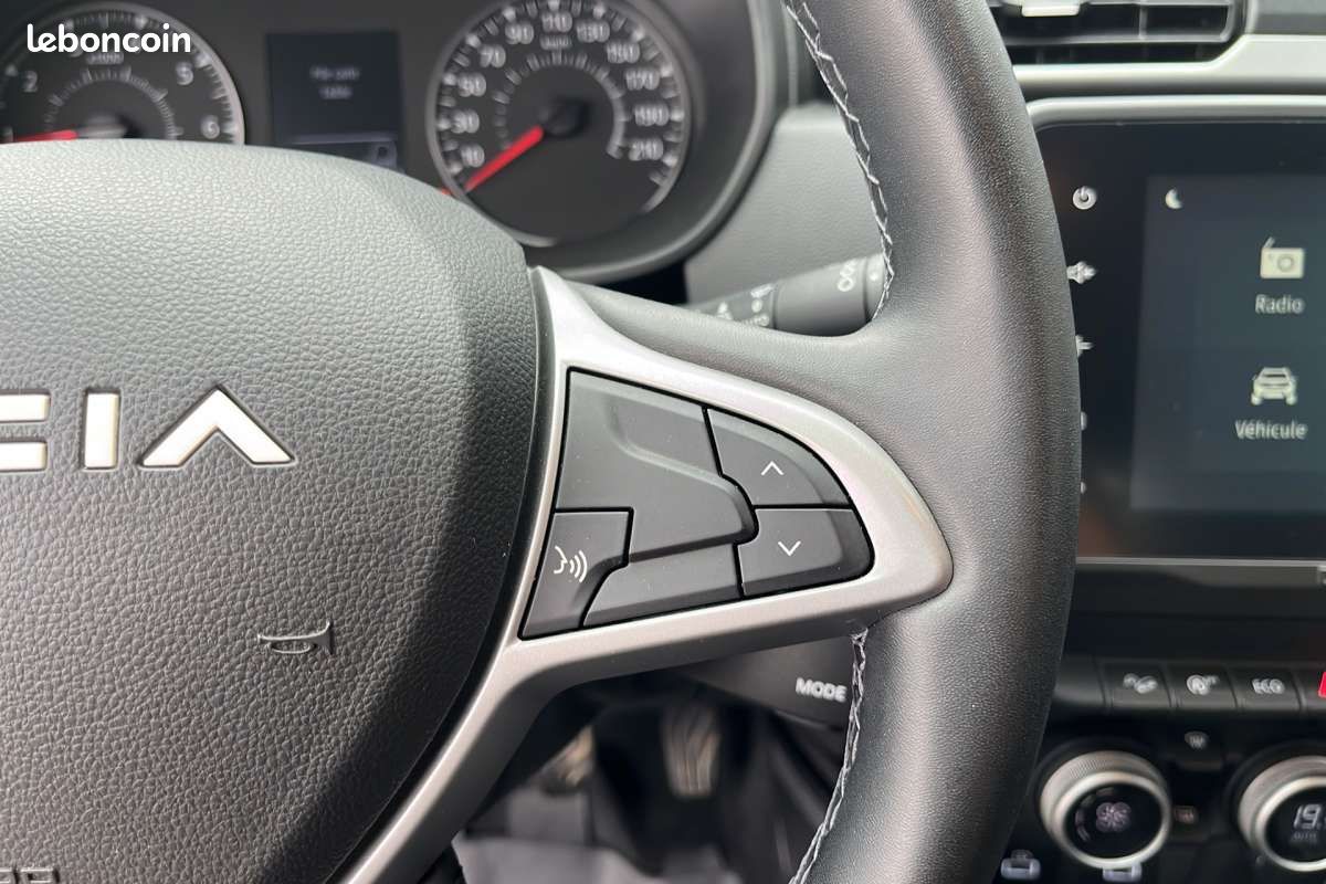 Dacia Duster 1.5 DCI 115 4X4 JOURNEY PLUS (image 9)