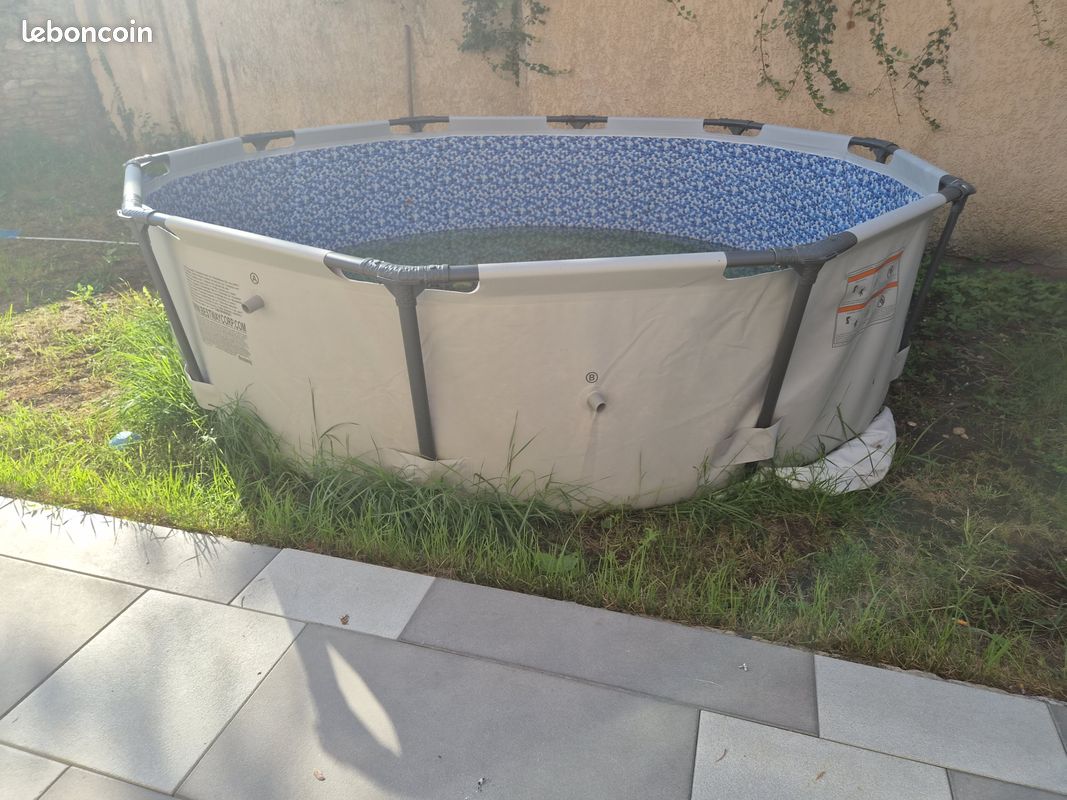 Piscine bestway (image 1)