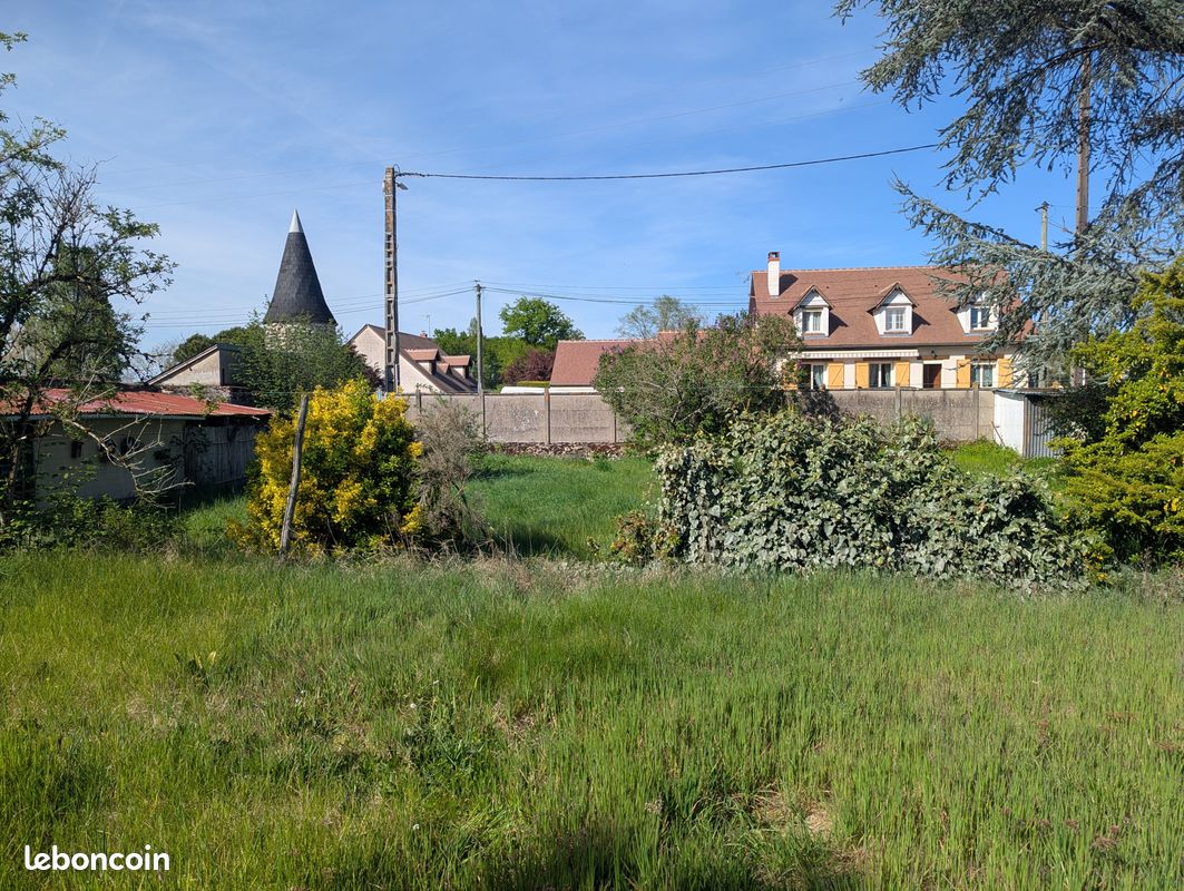 Terrain 600 m² · à Amilly · 600 m² · 35 000 €