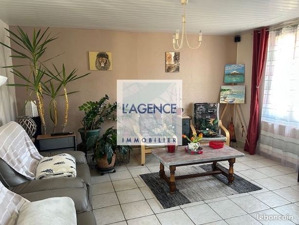 https://img.leboncoin.fr/api/v1/lbcpb1/images/9f/d9/ca/9fd9ca22332a3c65ca72a9a1a6c6b73583b417b8.jpg?rule=ad-image