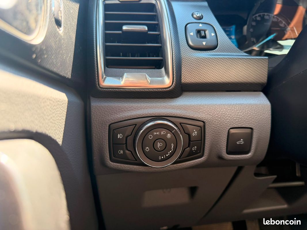 FORD RANGER DOUBLE CABINE 3.2 TDCi 200 4X4 BVA6 WILDTRAK (image 28)