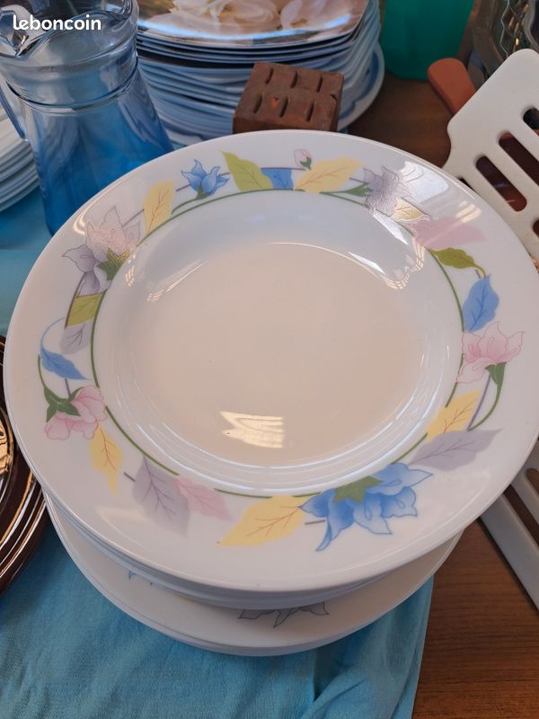 Assiette plate et creuse Arcopal (image 1)