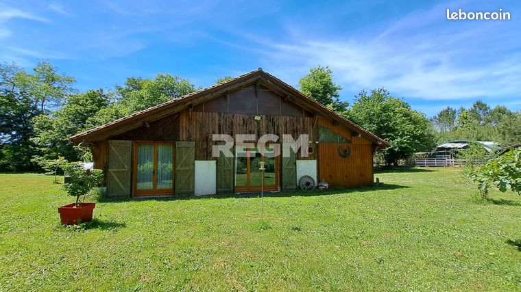 Propriété 3 pièces 117 m²
