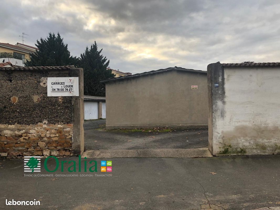 Garage / box VILLEFRANCHE SUR SAONE · à Villefranche-sur-Saône · 69 €/mois