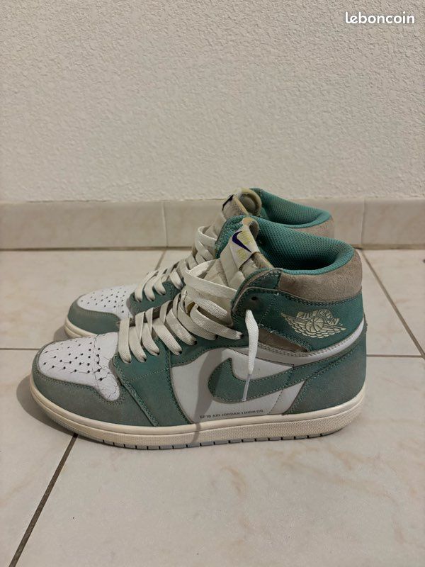 Air Jordan 1 Retro High OG “Turbo Green” (image 3)