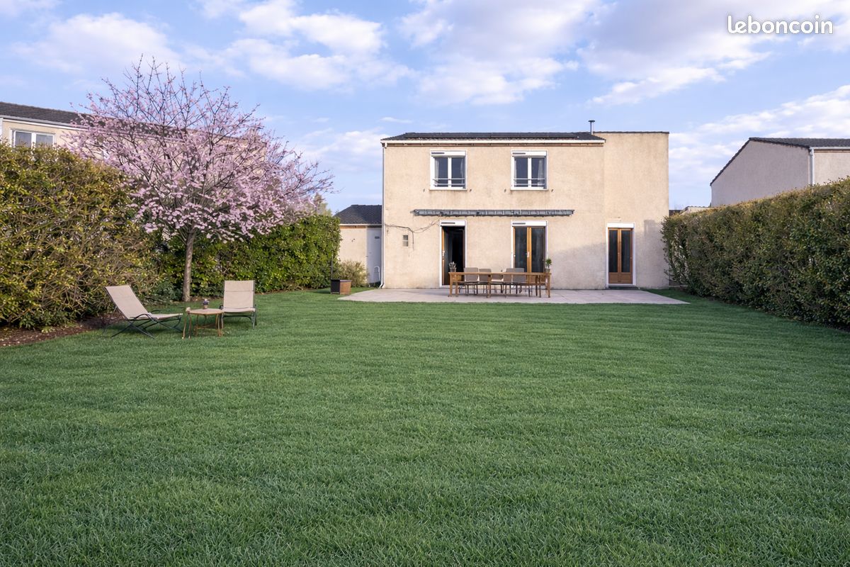 Maison 6 pièces 111 m² · à Saint-Symphorien-d'Ozon · 111 m² · 385 000 €
