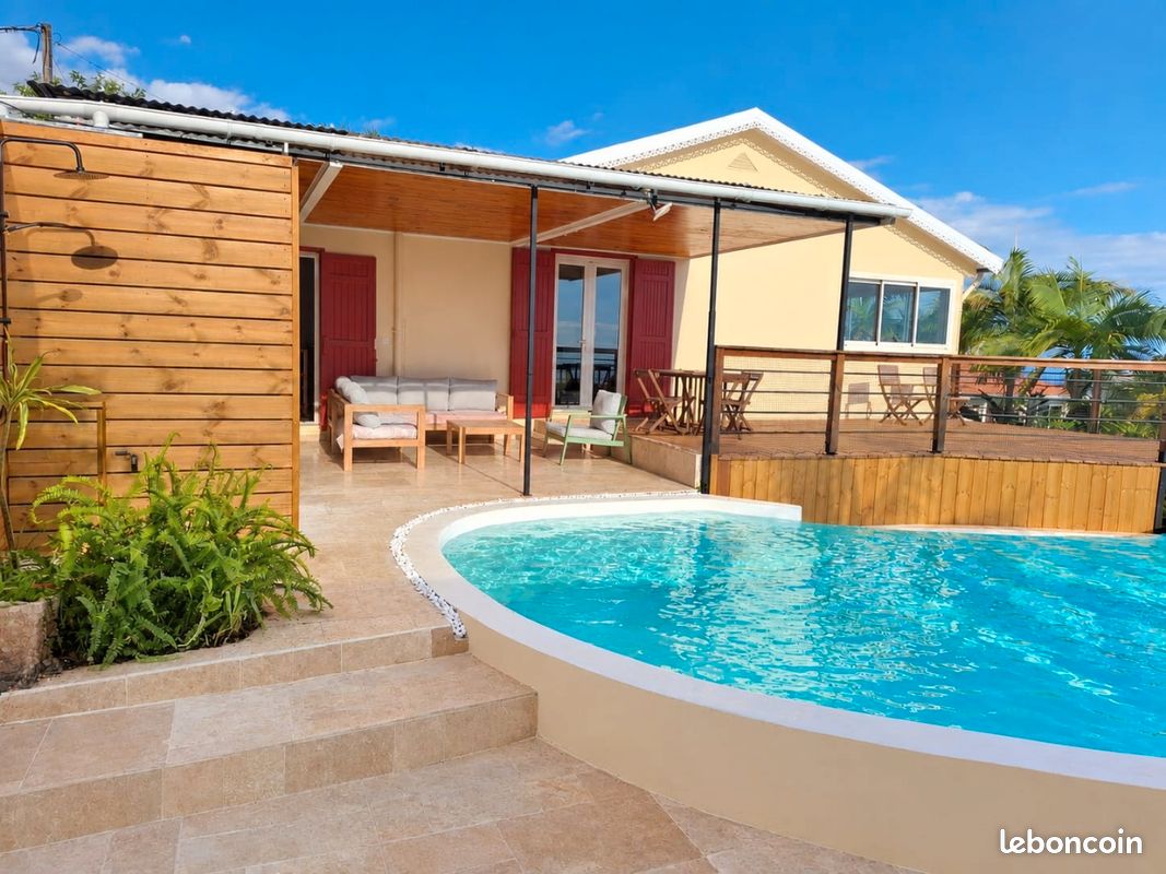 Maison 5 pièces 185 m² · à Petite-Île · 185 m² · 675 000 €