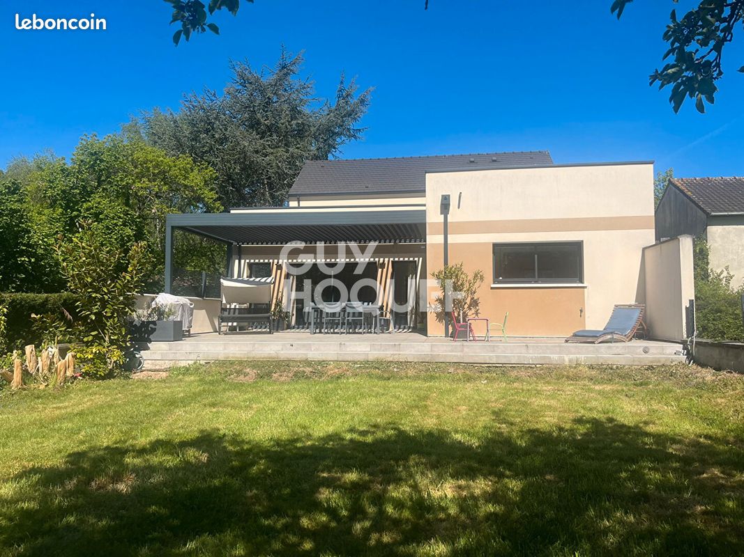 Maison 8 pièces 200 m² · à Tournan-en-Brie · 200 m² · 729 000 €