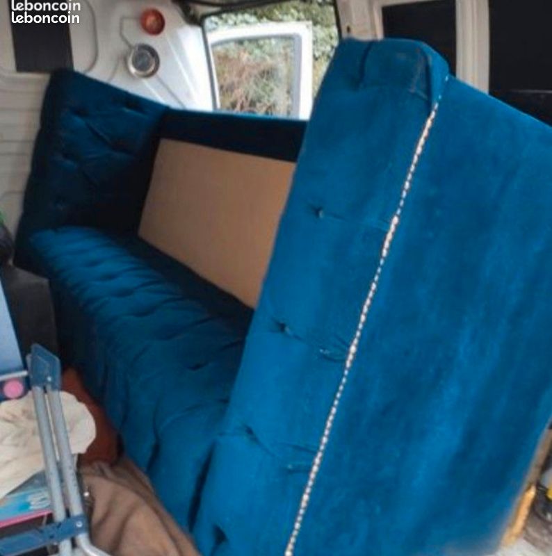 Banquette provenant du cabaret Michou – Paris (image 4)