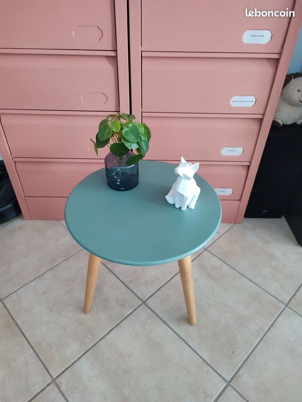 Table ronde trepied verte (image 1)
