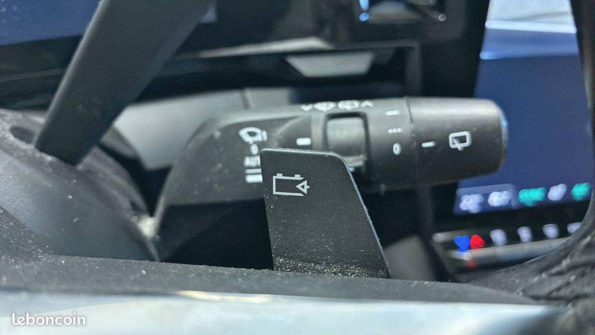 Renault megane e tech ev60 220 ch optimum charge iconic (image 26)