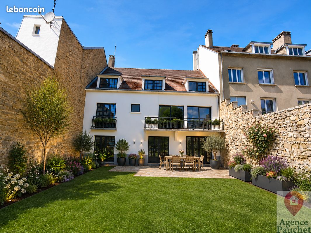 Maison 8 pièces 255 m² · à Boulogne-sur-Mer · 255 m² · 530 000 €