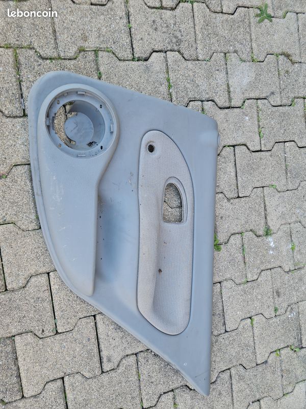 Garniture de porte renault clio 2 arrière droit (image 1)