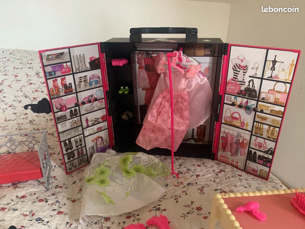 Lot Barbie poupées chevaux (image 8)