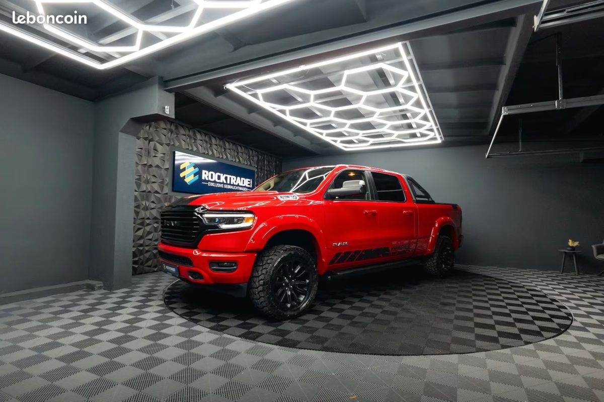 Dodge RAM 1500 Red Devil Long Bed 5.7 V8 HEMI 401 ch 4x4 – Night Pack – Offroad (image 23)