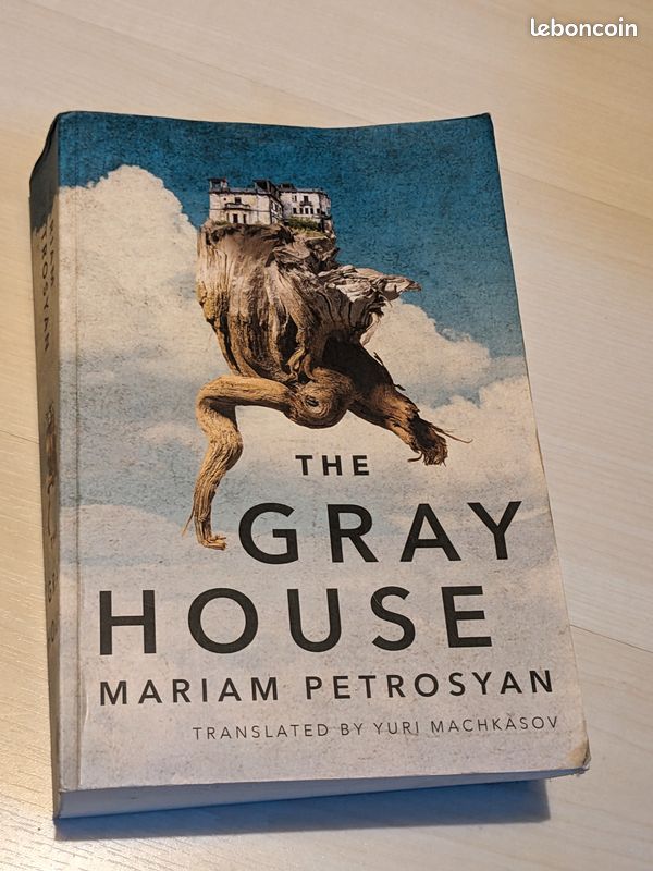 Livre en anglais - The Gray House / Mariam Petrosyan (image 1)