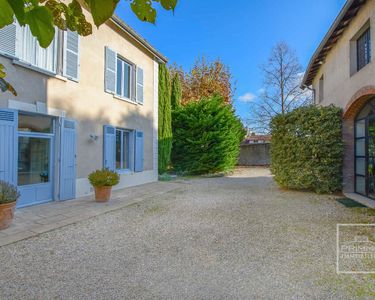 Maison 1 840 000 € - 700 m²